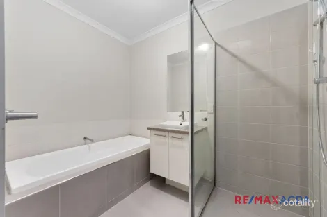 Property photo of 9 Chessington Drive Williams Landing VIC 3027