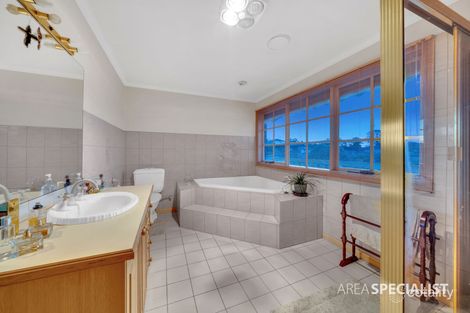 Property photo of 8 Central Road Hampton Park VIC 3976
