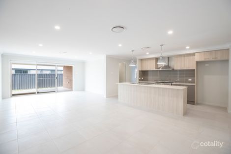 Property photo of 15 Morecambe Circuit Thornton NSW 2322