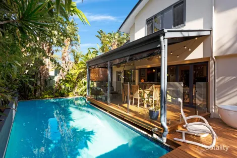 Property photo of 94 West Burleigh Road Burleigh Heads QLD 4220