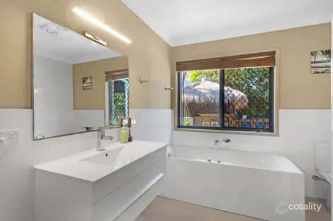 Property photo of 94 West Burleigh Road Burleigh Heads QLD 4220