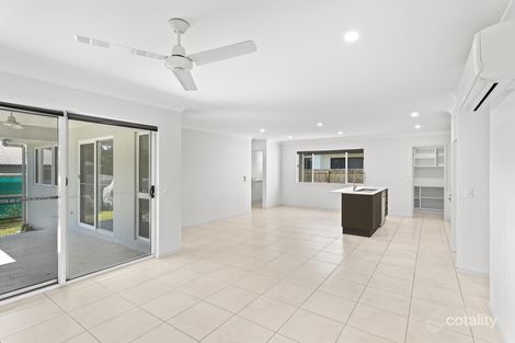 Property photo of 11 Arnold Court Cannonvale QLD 4802