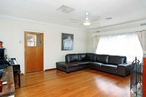 Property photo of 3 Laura Court Sunshine North VIC 3020