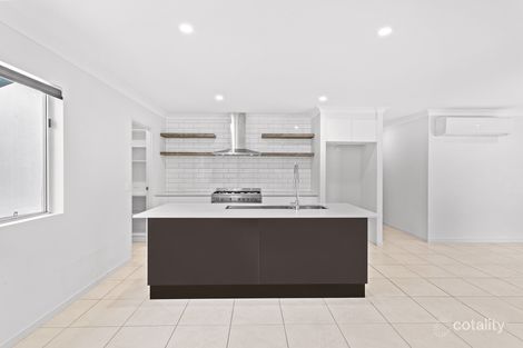 Property photo of 11 Arnold Court Cannonvale QLD 4802