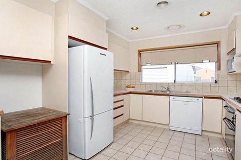 Property photo of 3 Laura Court Sunshine North VIC 3020