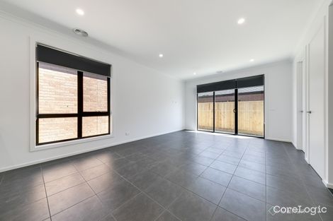 Property photo of 8 Criterion Way Cranbourne East VIC 3977