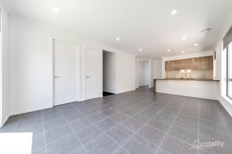 Property photo of 8 Criterion Way Cranbourne East VIC 3977