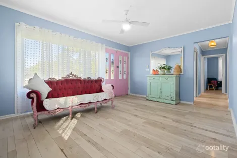 Property photo of 46 Neriba Crescent Whalan NSW 2770