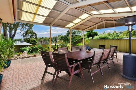 12 Stirling Ave, Aberfoyle Park, SA 5159