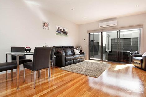 Property photo of 40 Bursaria Drive Caroline Springs VIC 3023