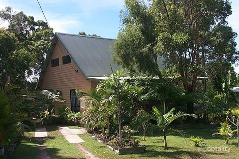 21 Kooberry St, Macleay Island, QLD 4184