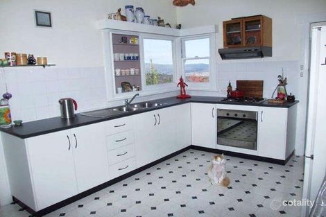 Property photo of 19 Raymont Terrace Mount Stuart TAS 7000