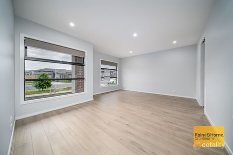 Property photo of 11 Godfrey Avenue Cranbourne East VIC 3977