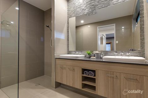 Property photo of 84 Chelsea Crescent Bridgeman Downs QLD 4035