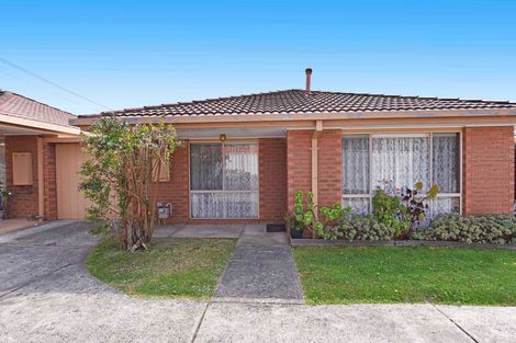 2/73 Anderson Rd, Sunbury, VIC 3429