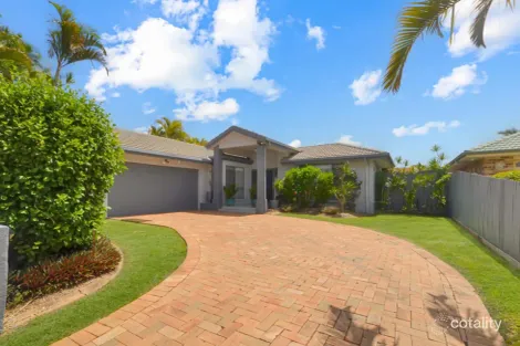 Property photo of 34 Glenwater Crescent Helensvale QLD 4212