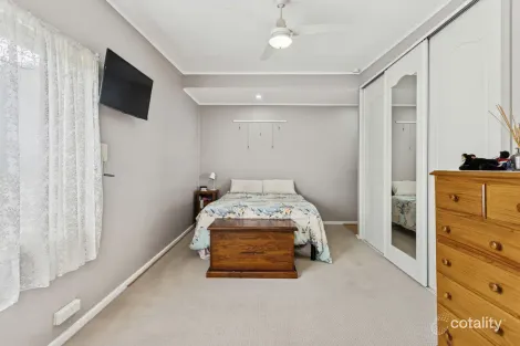 Property photo of 1 Dennis Crescent Para Hills SA 5096