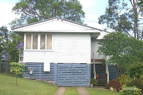 5 Brewster St, Stafford Heights, QLD 4053