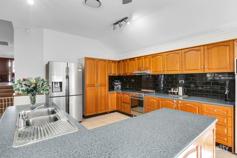 Property photo of 122 Wyndarra Way Koonawarra NSW 2530