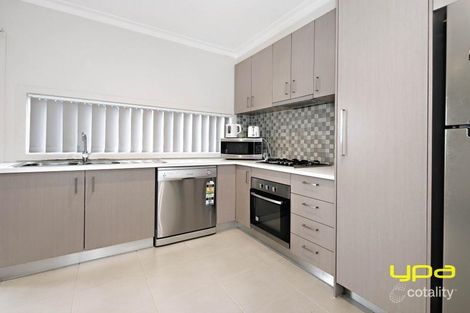 Property photo of 10/69-77 Lancefield Drive Caroline Springs VIC 3023