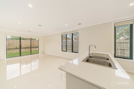 Property photo of 2/466 Waverley Road Mount Waverley VIC 3149