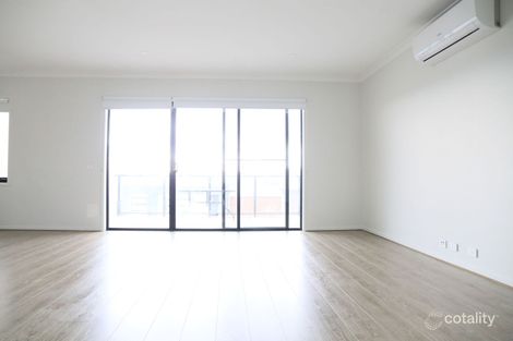Property photo of 7 Sugar Glider Way Craigieburn VIC 3064