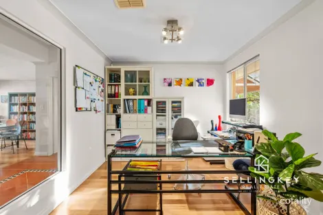 Property photo of 8 Baychester Circle Canning Vale WA 6155
