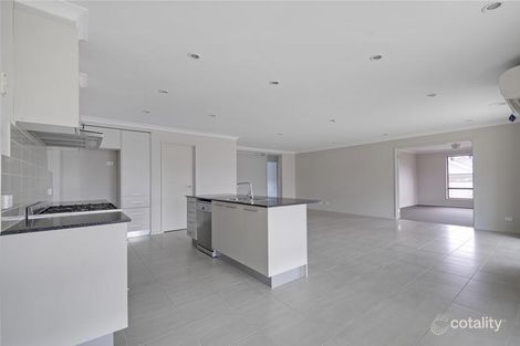 Property photo of 11 Kangaroo Grass Rise Traralgon East VIC 3844