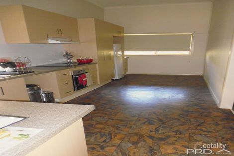 Property photo of 7 Kiewa Avenue Red Cliffs VIC 3496