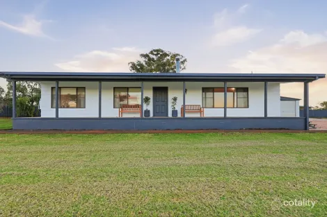 7 Boree St, Manildra, NSW 2865