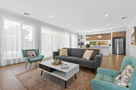 Property photo of 4 Roberta Grove Frankston VIC 3199