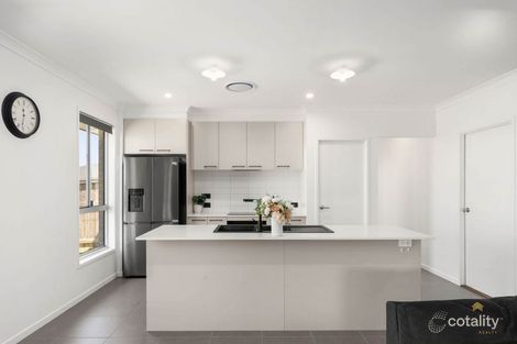 Property photo of 30 Pinnacles Street Yarrabilba QLD 4207