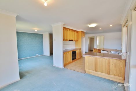 Property photo of 13 Hargreaves Crescent Young NSW 2594