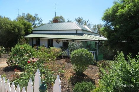 86 Burlong Rd, Northam, WA 6401