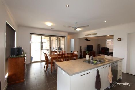 Property photo of 31 Clovedale Avenue Alfredton VIC 3350