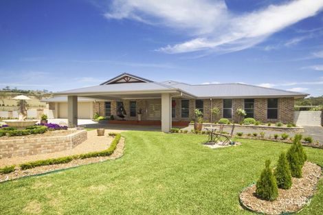 32 Dangarsleigh Rd, Armidale, NSW 2350