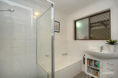 Property photo of 2/141 Sunshine Boulevard Mermaid Waters QLD 4218