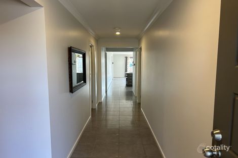 Property photo of 11 Jade Crescent Cobblebank VIC 3338