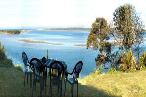 62 River Rd, Shoalhaven Heads, NSW 2535