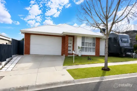 5 Fivefields Rd, Leneva, VIC 3691