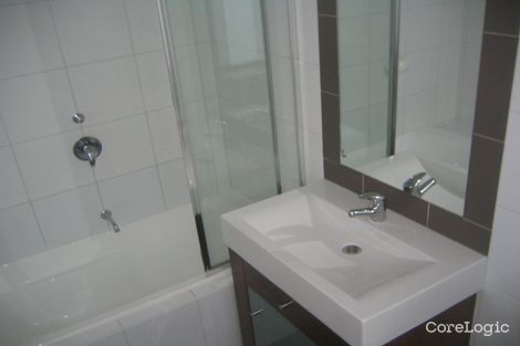 Property photo of 15/210-220 Normanby Road Notting Hill VIC 3168