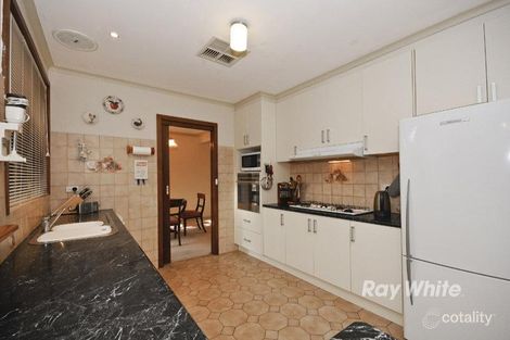 Property photo of 18 Flamingo Drive Wantirna South VIC 3152