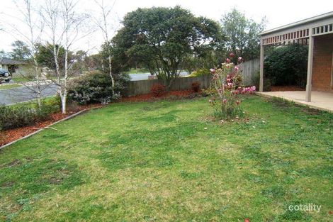 Property photo of 36 Smethurst Avenue Pakenham VIC 3810