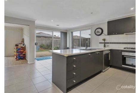 Property photo of 27 Andie Way Tarneit VIC 3029