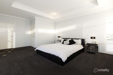 Property photo of 15 Tiger Circle Southern River WA 6110