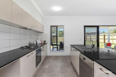 Property photo of 59 Boxgrove Avenue Wynnum QLD 4178