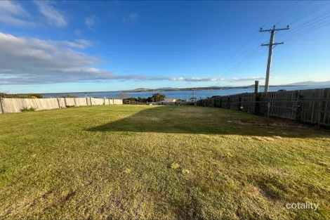 24 Barr St, Whitemark, TAS 7255