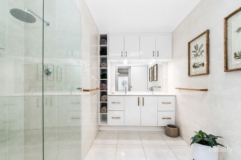 Property photo of 2/31 Bimbadeen Avenue Banora Point NSW 2486
