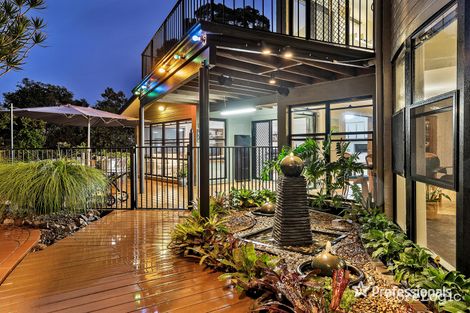 Property photo of 3 Woodburn Place Ferny Hills QLD 4055