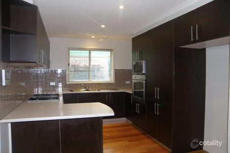 Property photo of 22 Anakie Walk Delahey VIC 3037